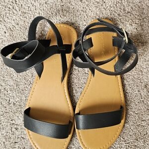 Women Ankle Black Strappy Sandals